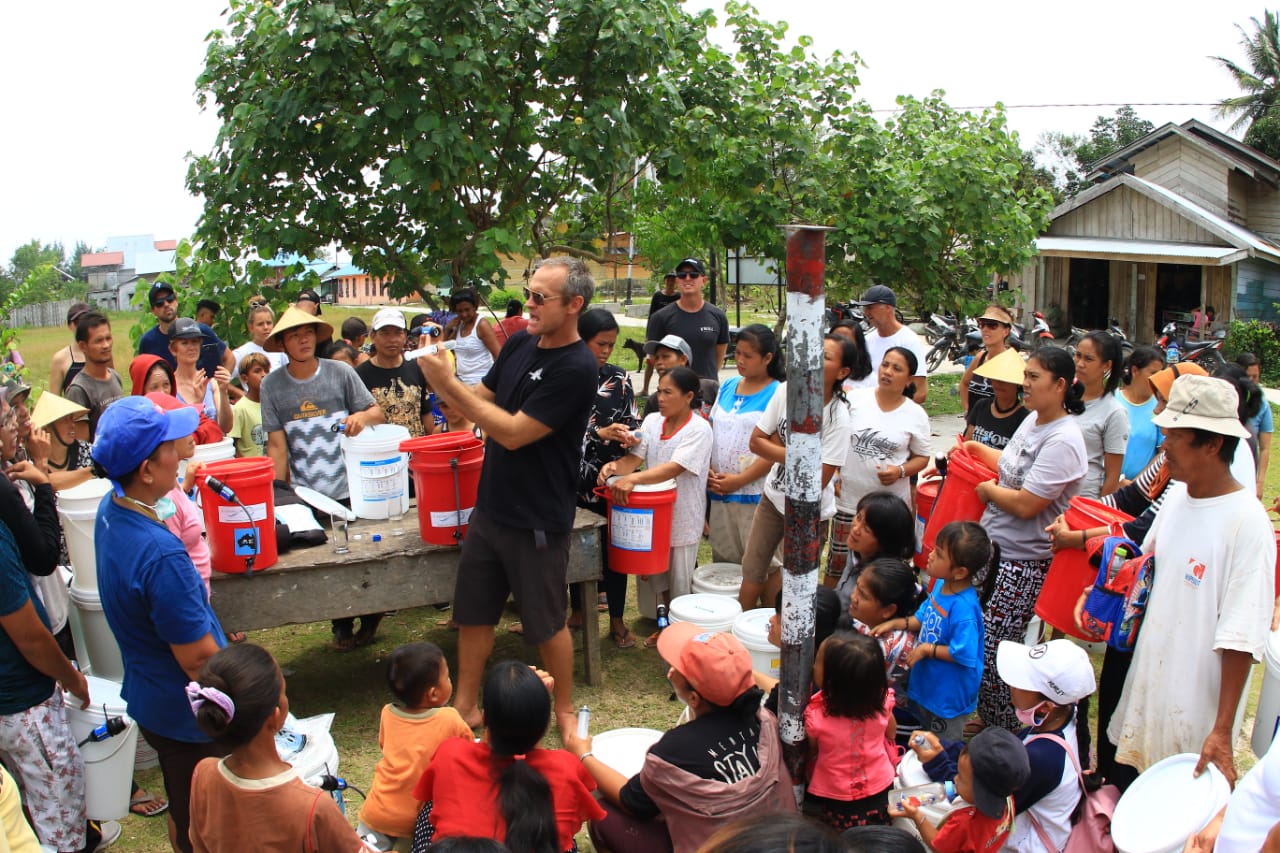 Waves 4 Water Mentawai clean water project